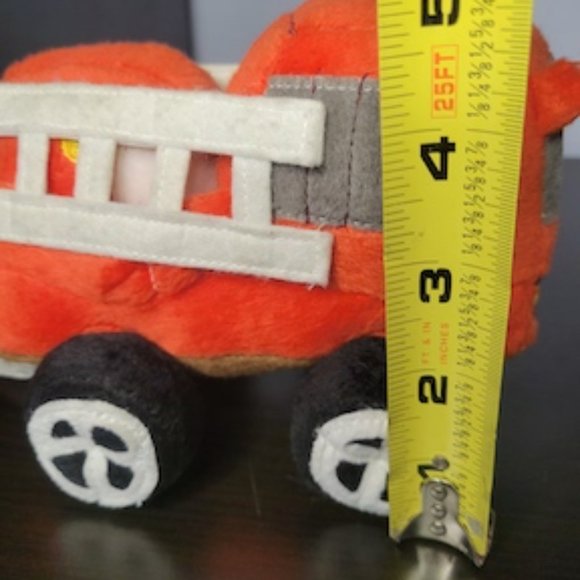 Plush fire truck - Picture 2 of 3